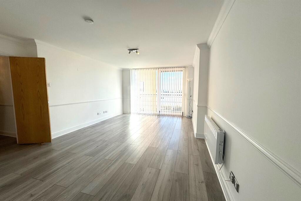 Apartment in London - View 3