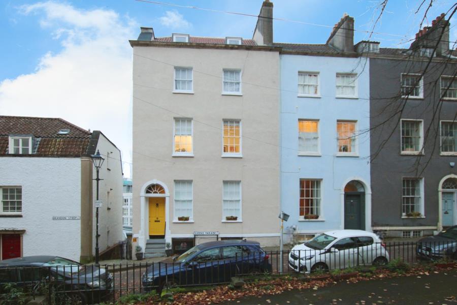 Main image of property: Queens Parade - City Centre
