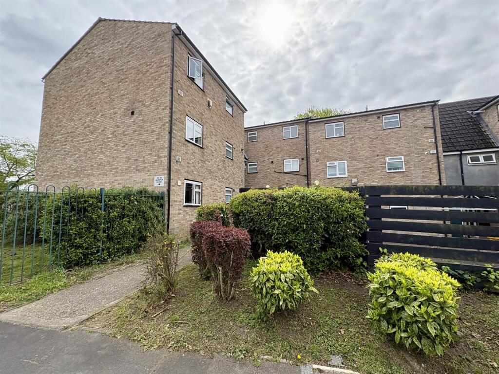 Main image of property: Aldwych Close, Hornchurch