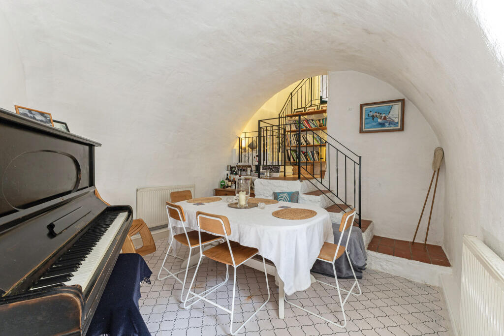 House in Bath - View 5