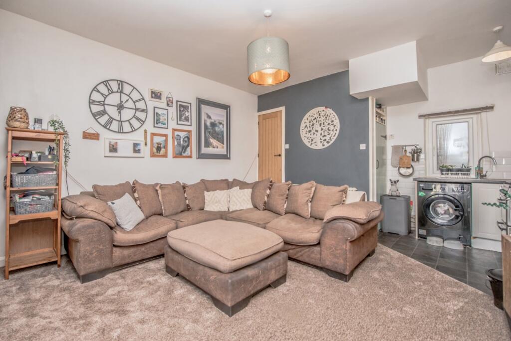 New Cross Street, Oakenshaw, Bradford, West Yorkshire, BD12 photo 2