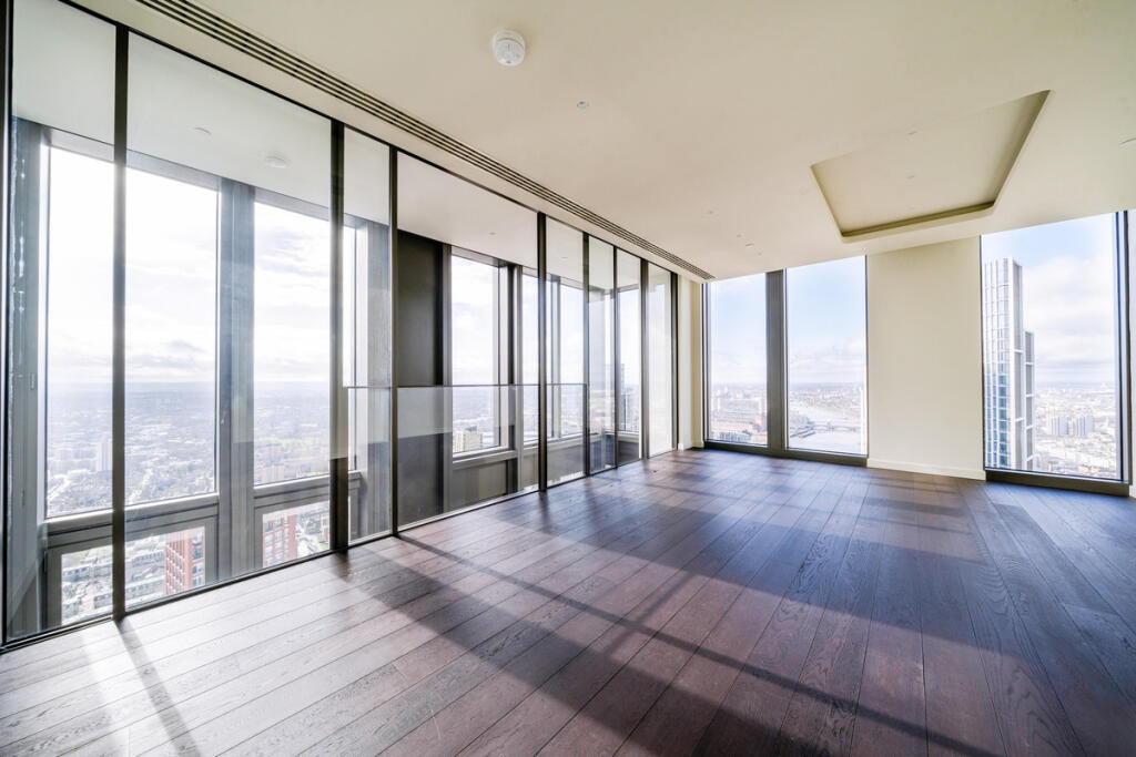 Apartment in London, Vauxhall - View 3