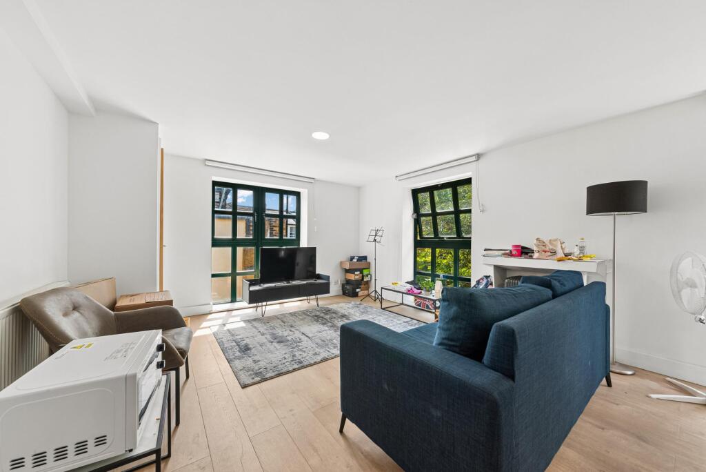 Main image of property: Concordia Wharf, Cold Harbour, London, E14