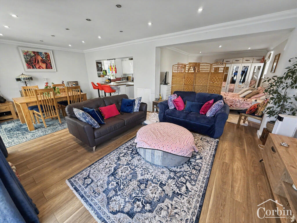 Weldon Avenue, Bournemouth, BH11 9 photo 2
