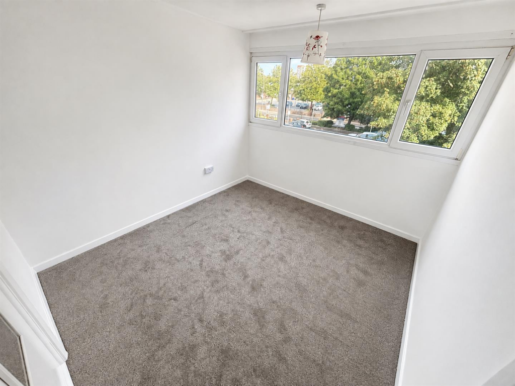 House in Portsmouth - More