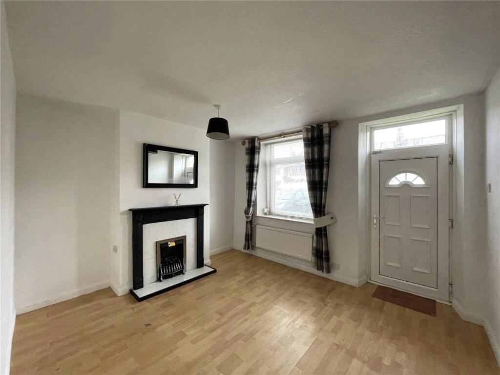 House in Chesterfield, Brimington - More