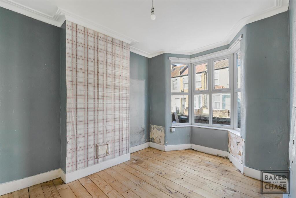 House in London - View 2
