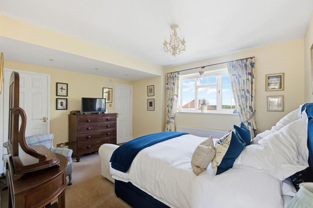 House in Tonbridge - View 3