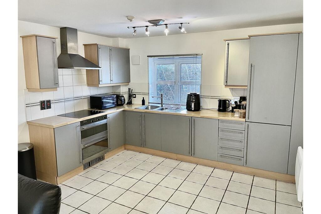Apartment in Nottingham, Nottinghamshire - View 4