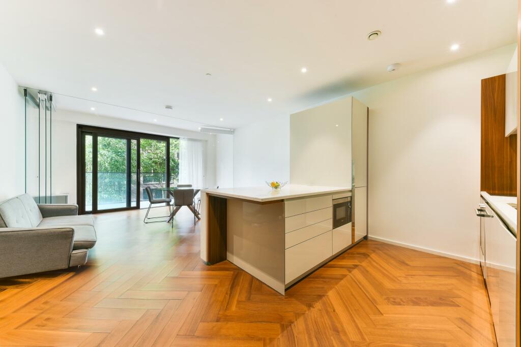 1-bed flat on Capital Building, Embassy Gardens, Nine Elms, SW11, £750,000