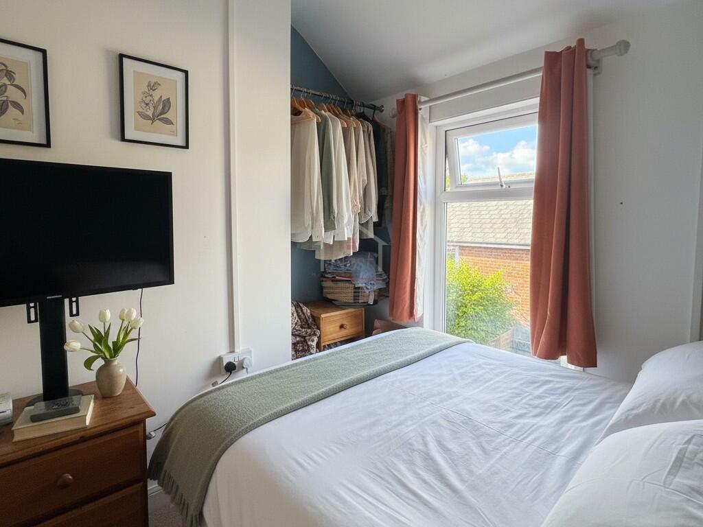 Corporation Road, Cardiff, CF11 - More