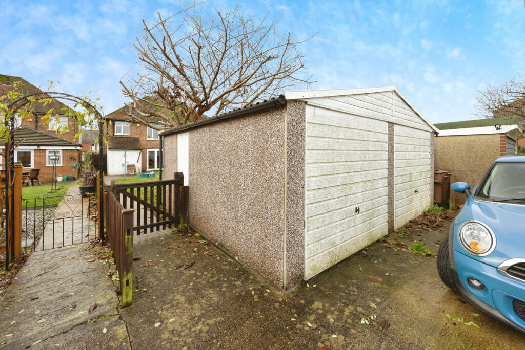 Hythe Road, Ashford, TN24 0 photo 3