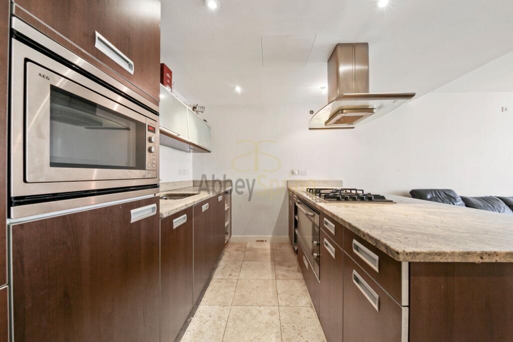 Apartment in London - More