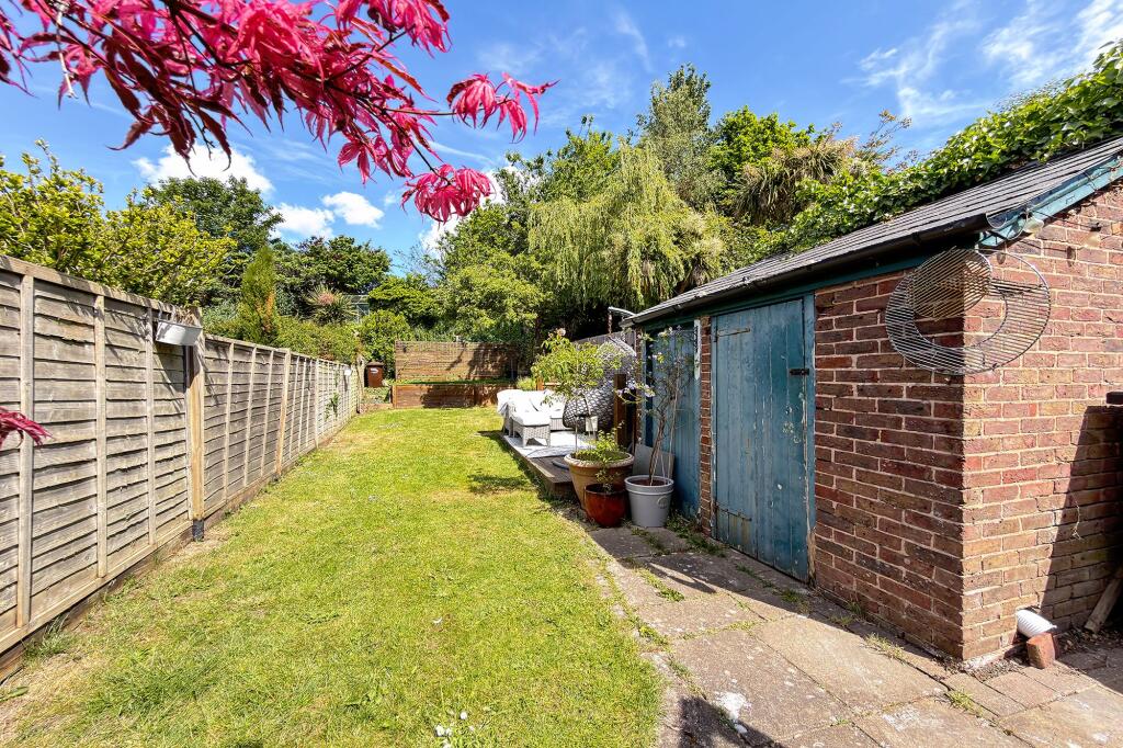 Water Lane, Angmering, BN16 - More