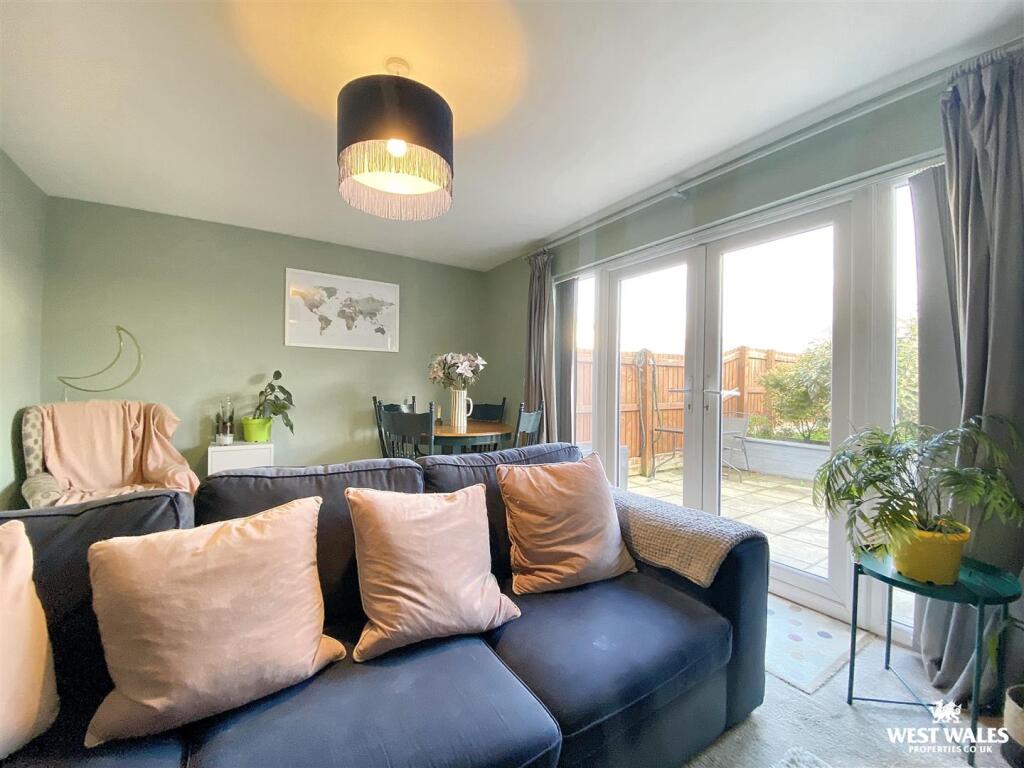 5, Green Lane, Johnston, Haverfordwest photo 4