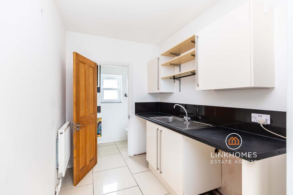 Additional image 4 of Ashley Road, Poole, BH14