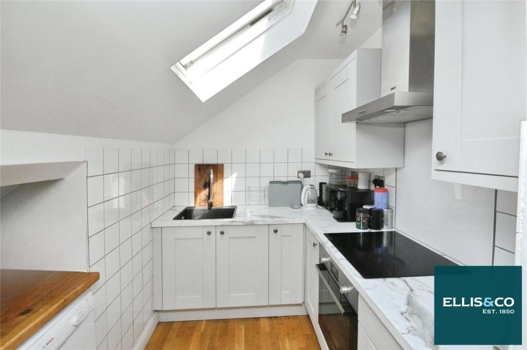 Apartment in London - View 3