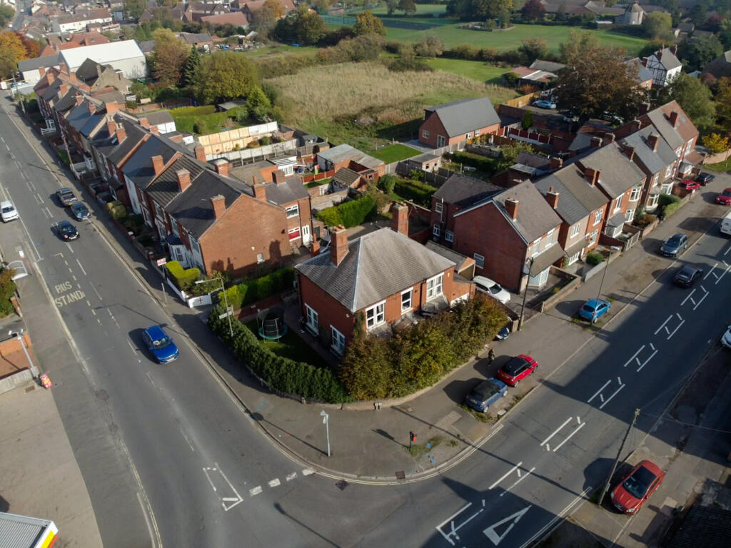 3-bed detached on The Common, Alfreton, DE55, £300,000