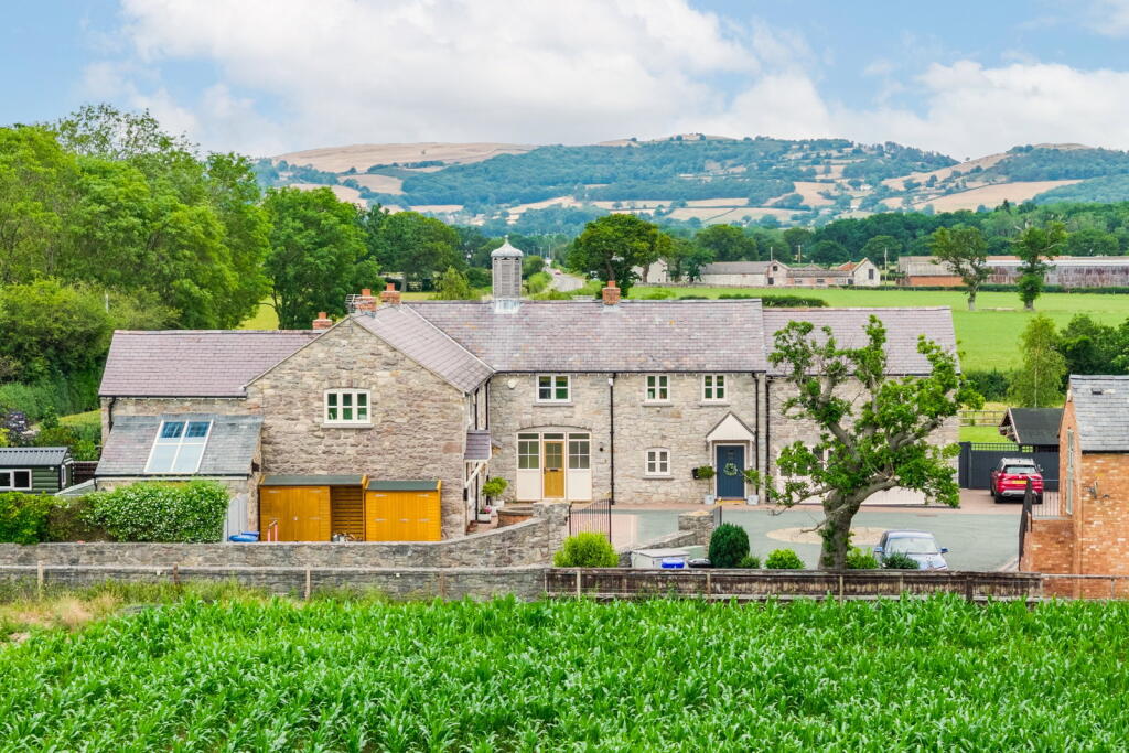 Main image of property: Mold Road, Denbigh, LL16 4BH