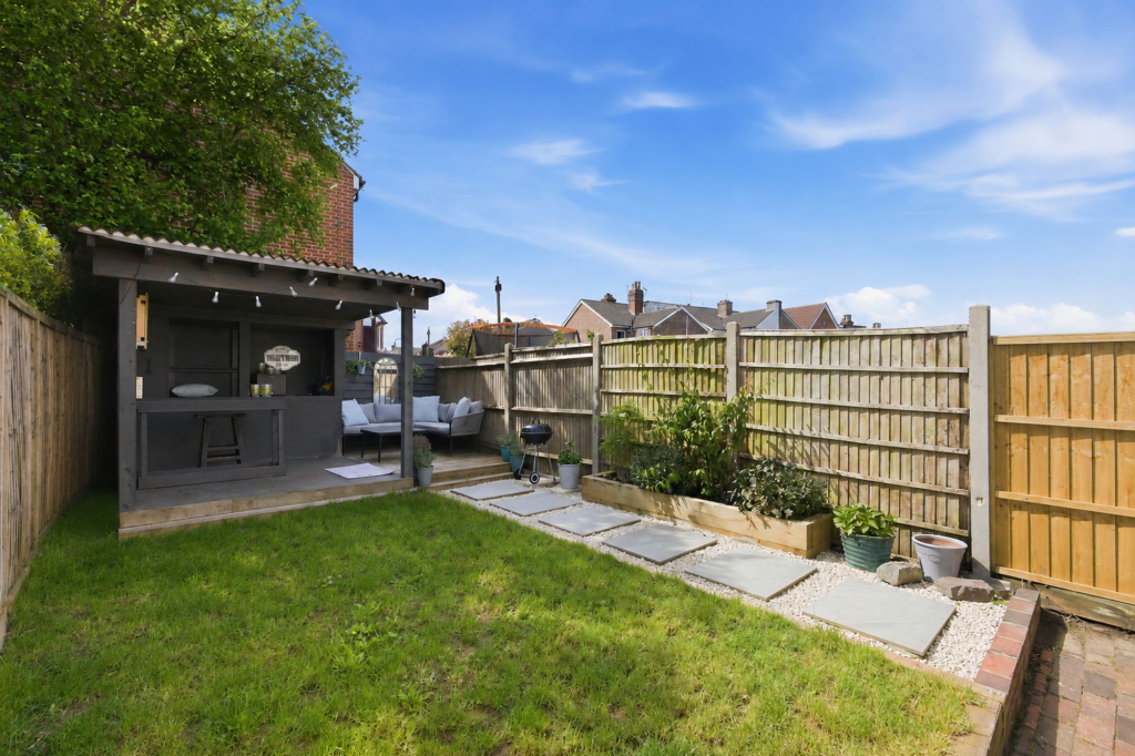 Meadow Road, Southborough, TN4 photo 3
