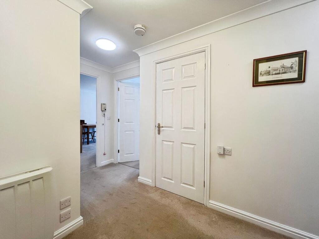 Somerton Road, Street, BA16 - View 4