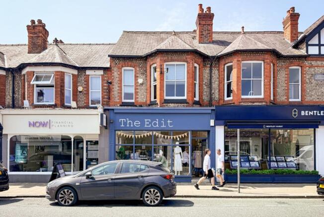 retail unit to let in Hale, Cheshire8.png