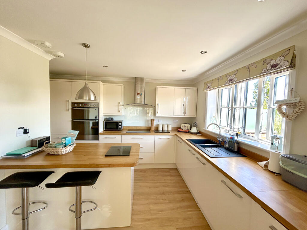House in Helston, Cornwall - View 4