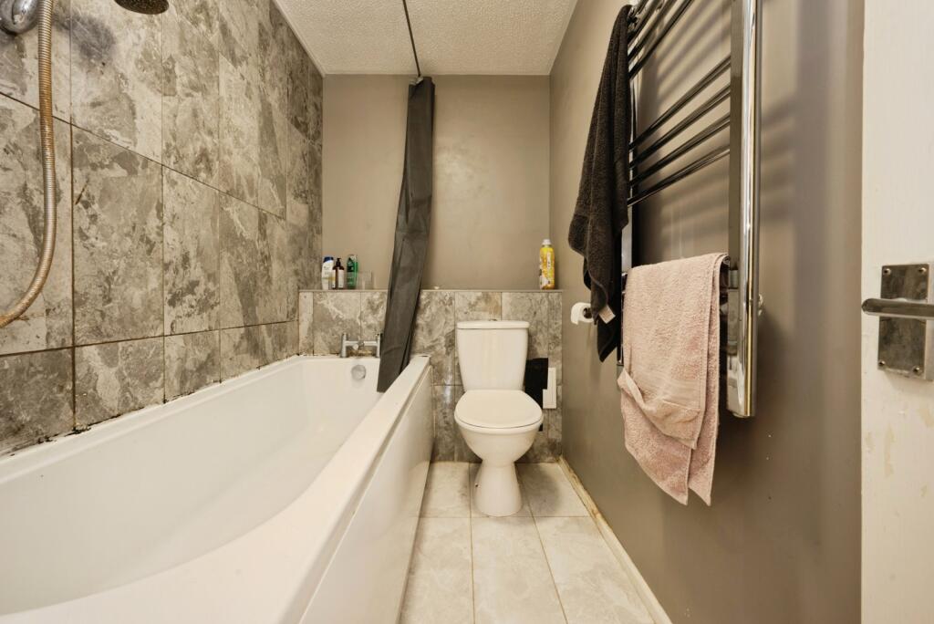 Apartment in Milton Keynes - More