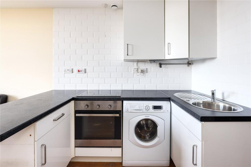 Apartment in London - View 2