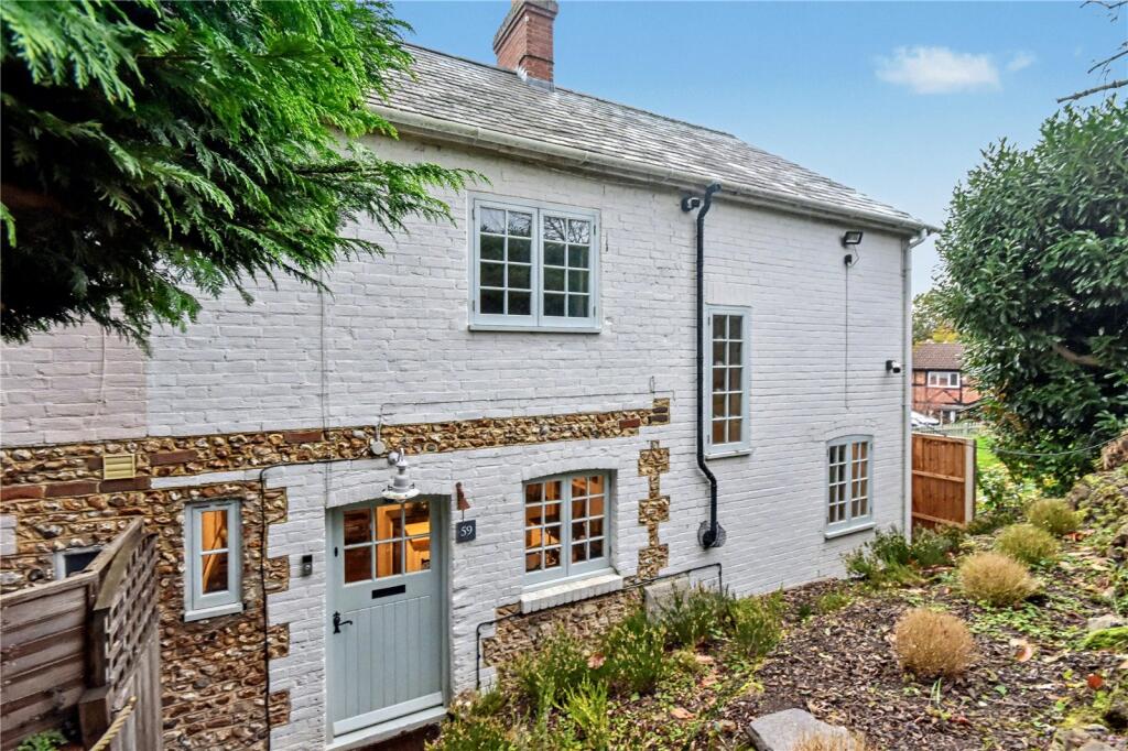 Main image of property: Shortheath Road, Farnham, Surrey, GU9