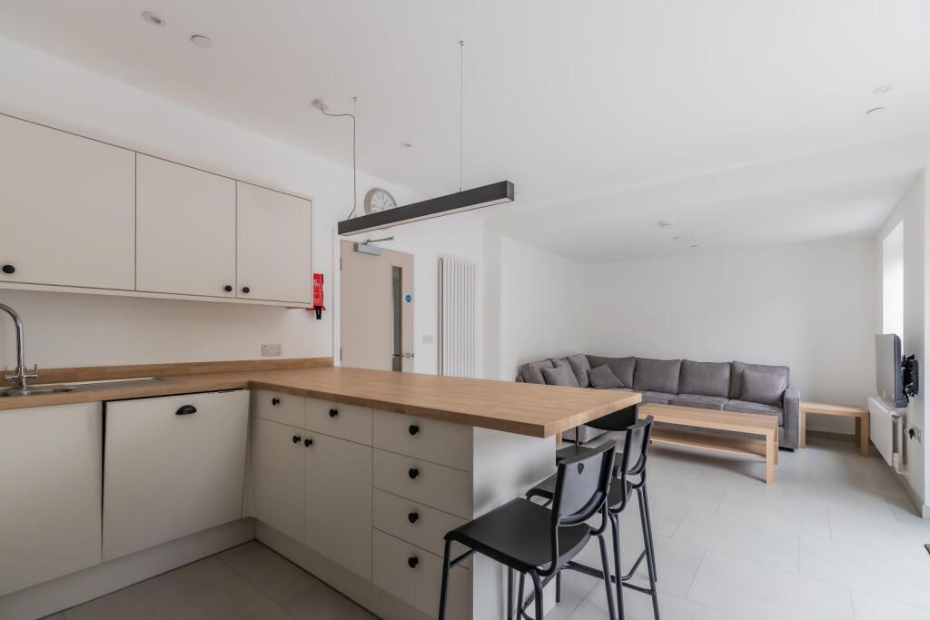 Flora Street, Cathays - View 2