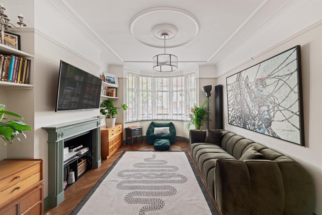 House in London - View 2