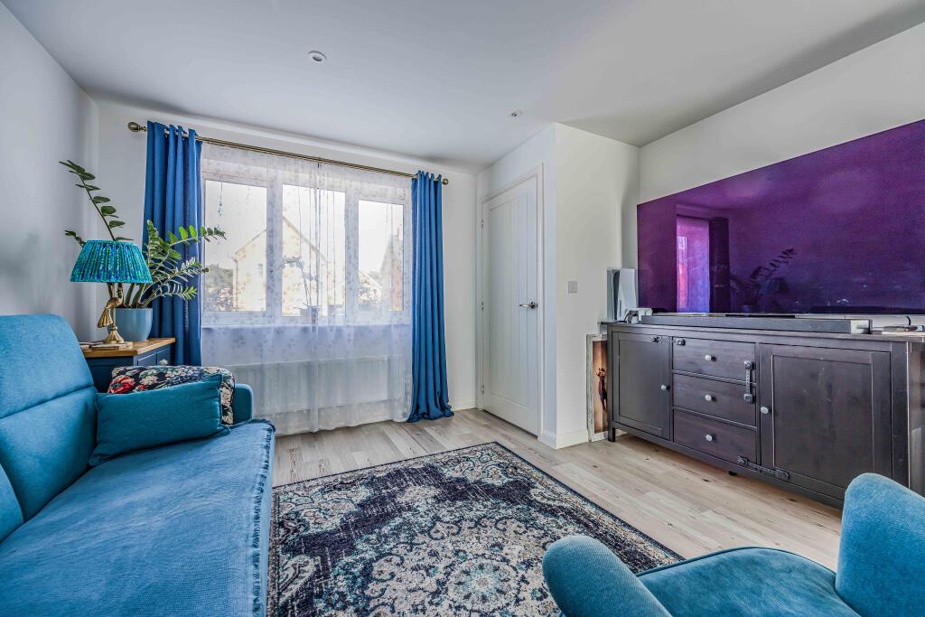 House in Portsmouth - View 5