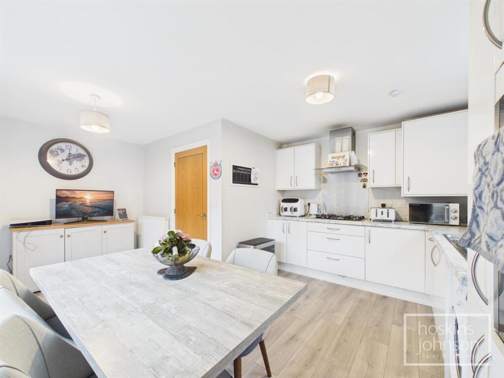 House in Porth, Tonyrefail - View 4