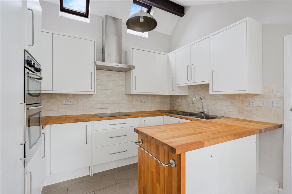 House in Kingston upon Thames - View 3