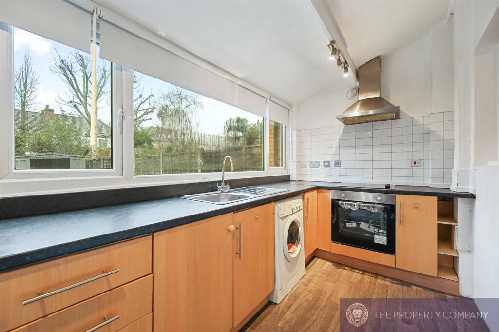 Main image of property: Arcadian Gardens, Wood Green, London, N22