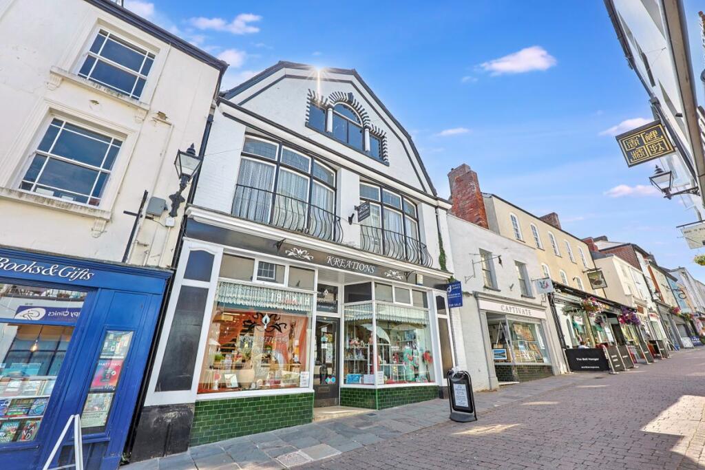 Main image of property: 12 St. Mary Street, Chepstow, Gwent, NP16 5EW