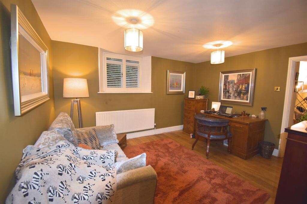 Reservoir Road, Whaley Bridge, SK23 photo 4