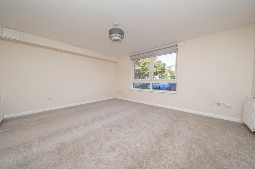 Apartment in Edinburgh, The Shore, Leith - View 3