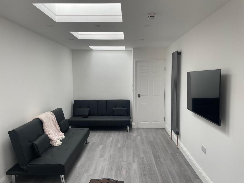 House in Reading - View 5