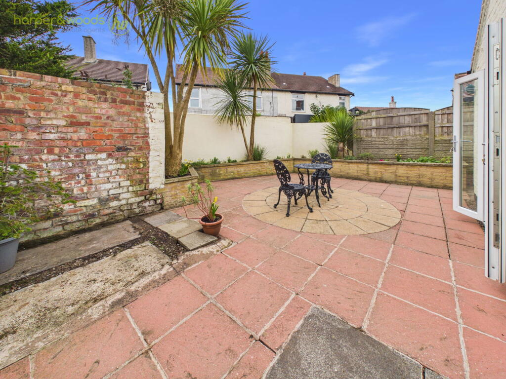 House in Wirral, Liverpool City Region - View 4