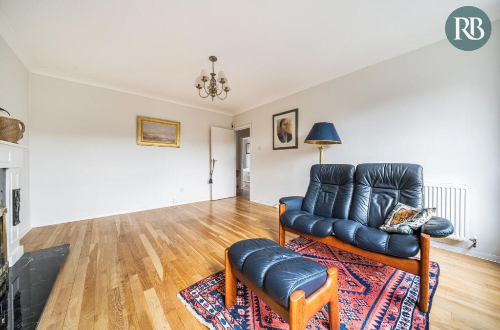 The Green, Southwick, Brighton, BN42 4GS photo 4