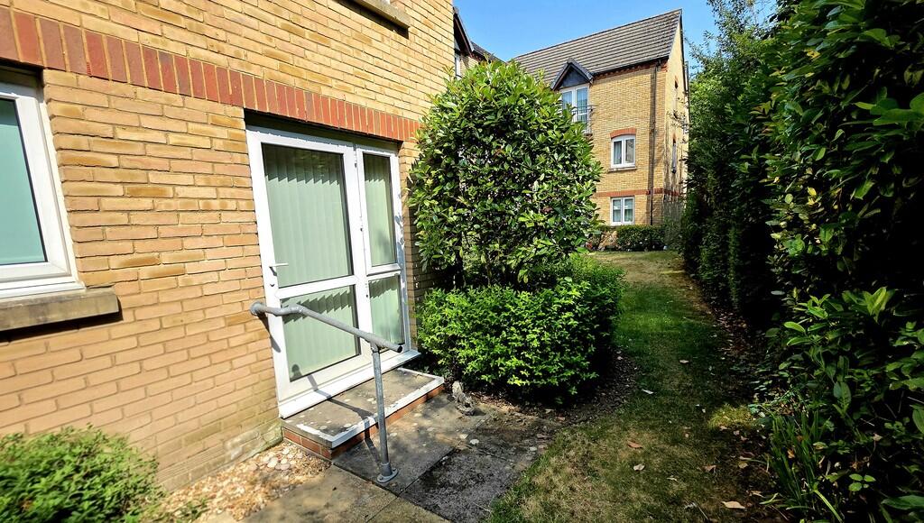Apartment in Brackley, West Northamptonshire - More