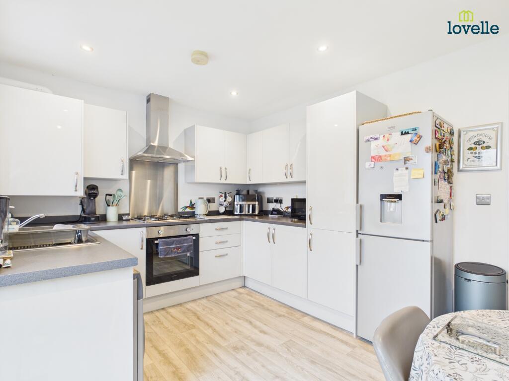 Meadow Walk, Saxilby, LN1 photo 3