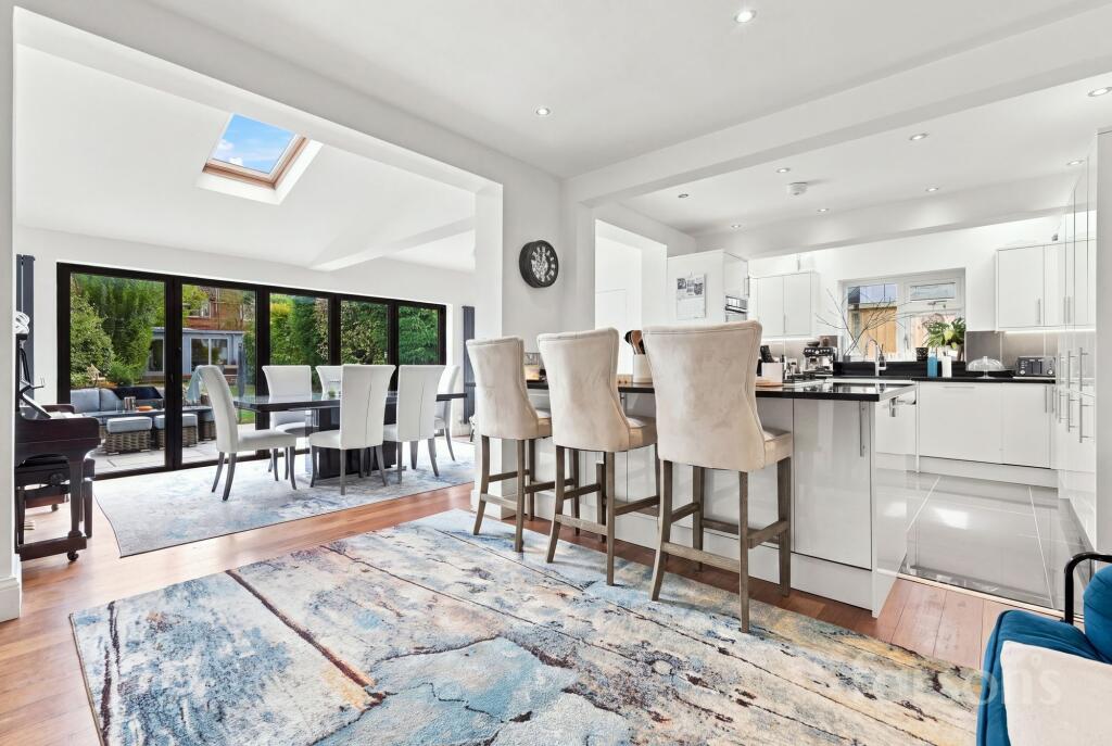 House in Brentwood, Shenfield - View 4