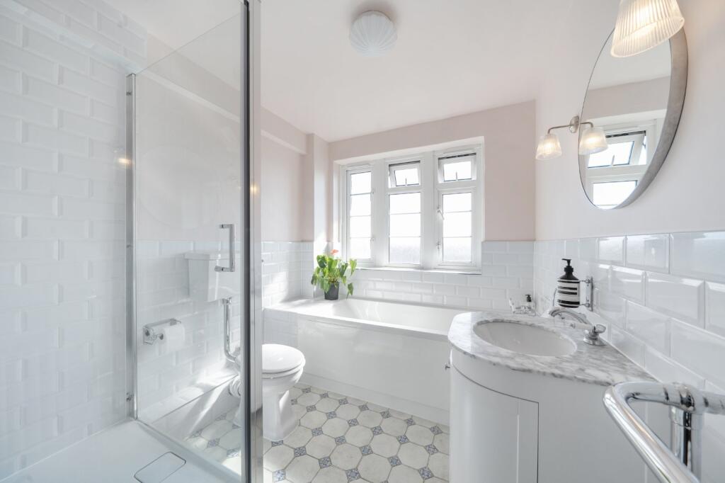 Apartment in London, Cricklewood - View 4