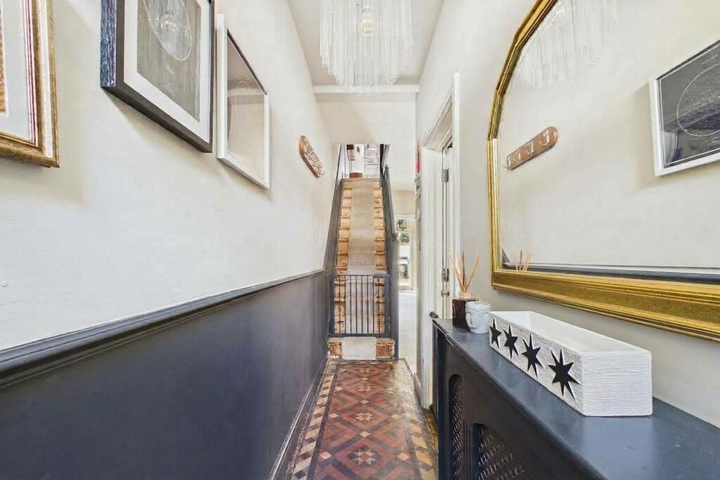 House in Chester, Handbridge, City of Chester - View 5