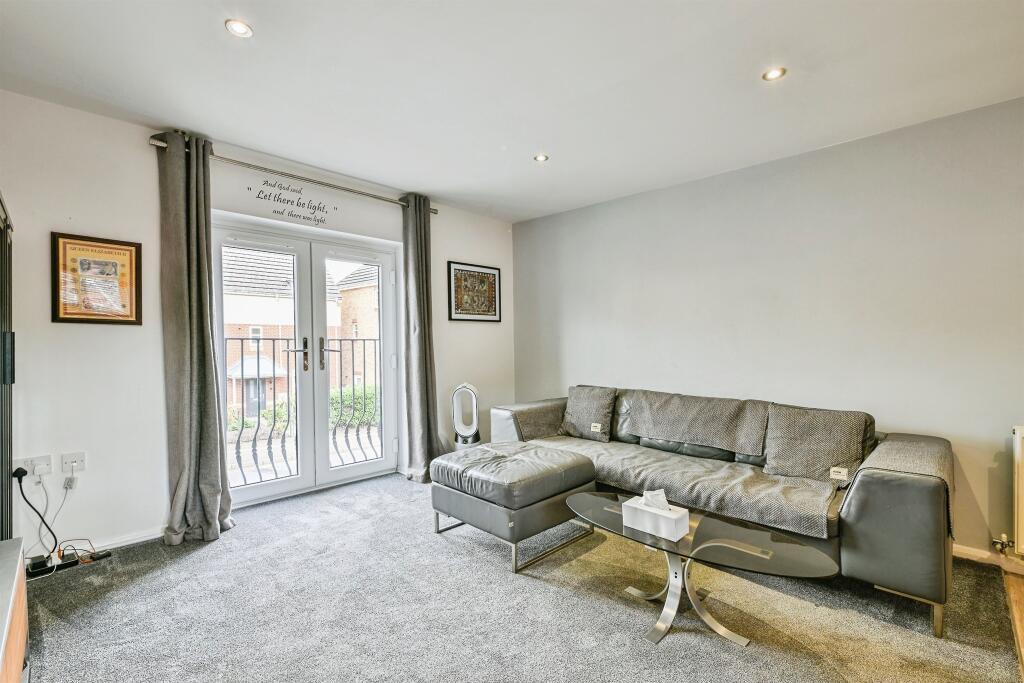 House in Ashfield, Hucknall - More