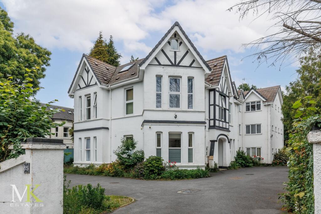 Main image of property: Lansdowne Road, Linden Court, BH1