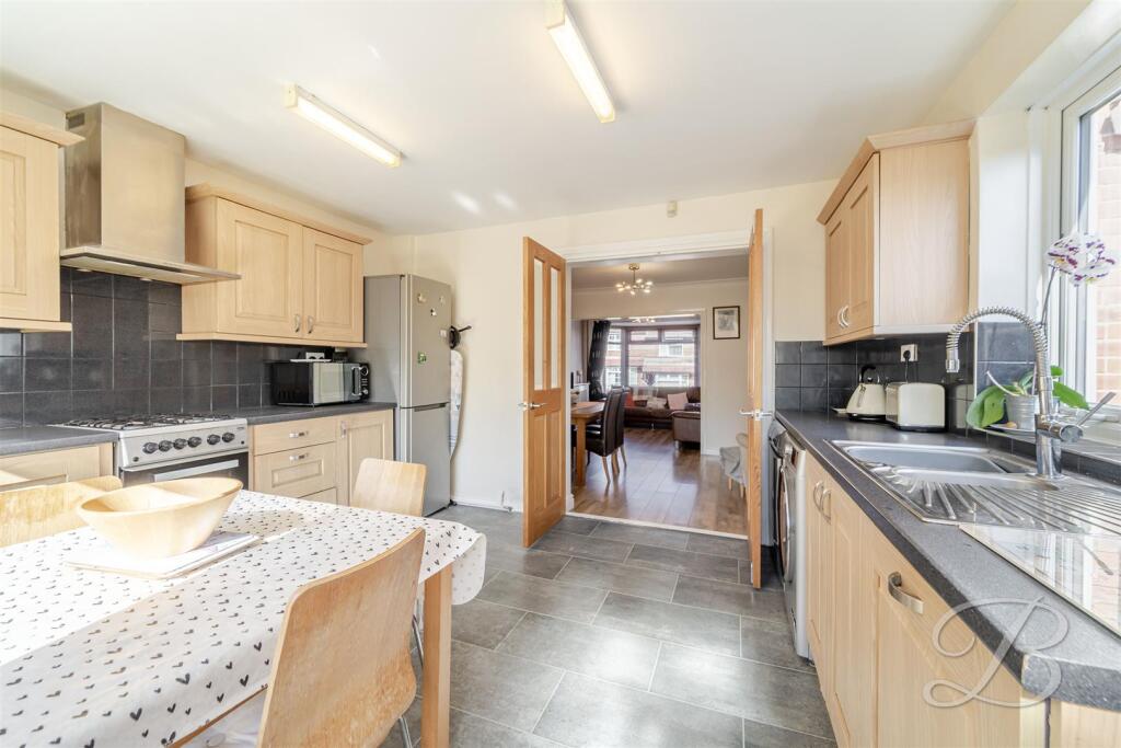 House in Mansfield, Ladybrook - More